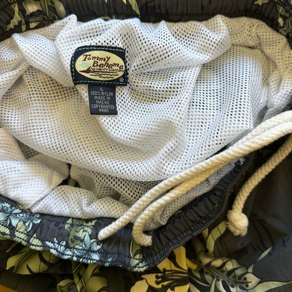TOMMY BAHAMA Swim Trunks Men Shorts Lined Paradise Nation Gray Tropical Large - Picture 10 of 10